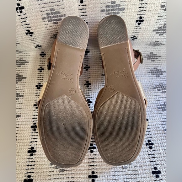 Crown Vintage Tan and Gold Wedge Sandals, size 8 - Picture 6 of 10